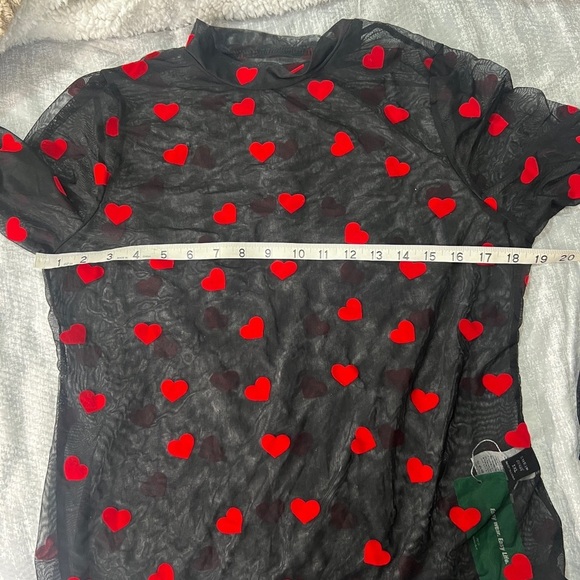SHEIN Top Black & Red Fitted Heart print  sheer Blouse long sleeve plus size 1X - Picture 5 of 7